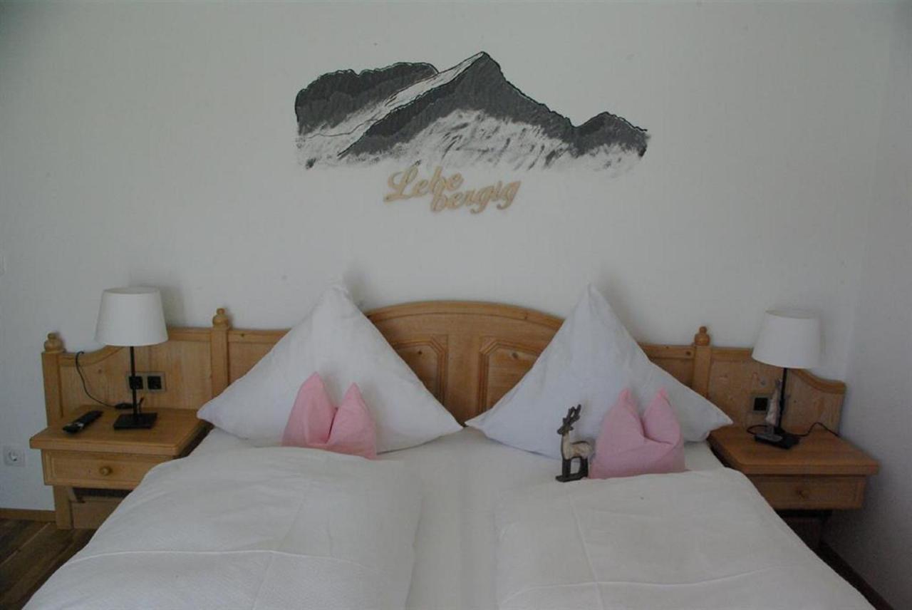 Hotel Gaestehaus Ulrich Neuner Wallgau Esterno foto